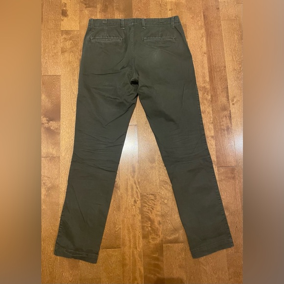 *SOLD* GAP slim fit dark green chino pants size 32x32 - Picture 3 of 5